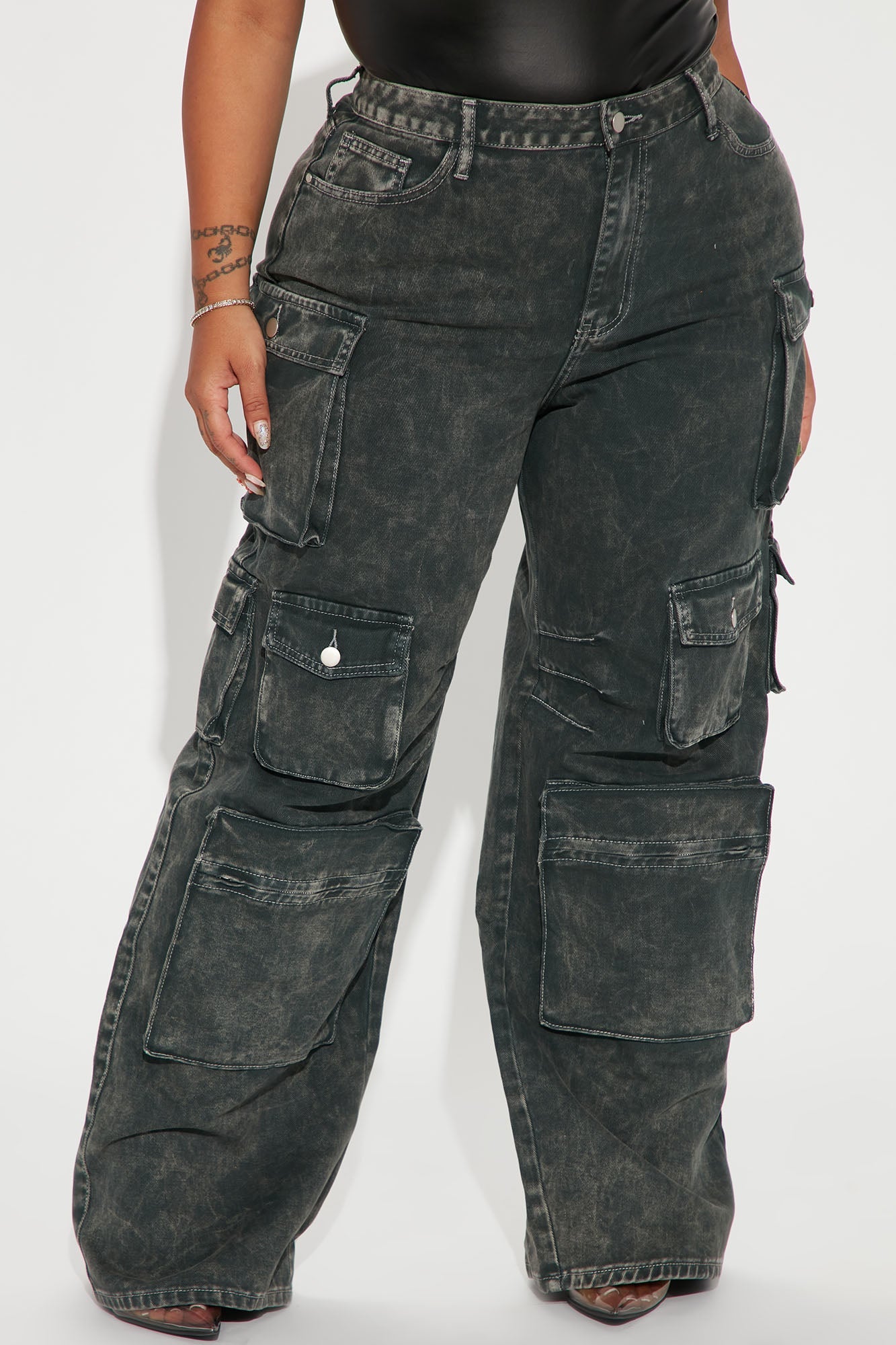 https://cdn.shopify.com/s/files/1/0293/9277/products/11-25-22Studio1_RT_MR_13-36-44_55_DT14MDP_Green_9179_PLUS_JB.jpg?v=1677020391