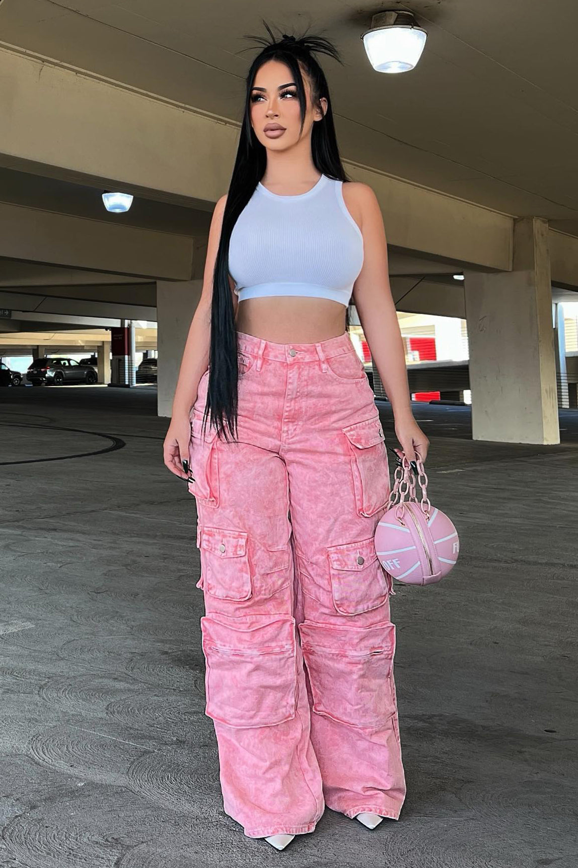 https://cdn.shopify.com/s/files/1/0293/9277/products/LilyHighRiseCargoJeans-Pink_MER_770d8c34-9c0e-4c7b-8bb6-f716b3694eb9.jpg?v=1677204129